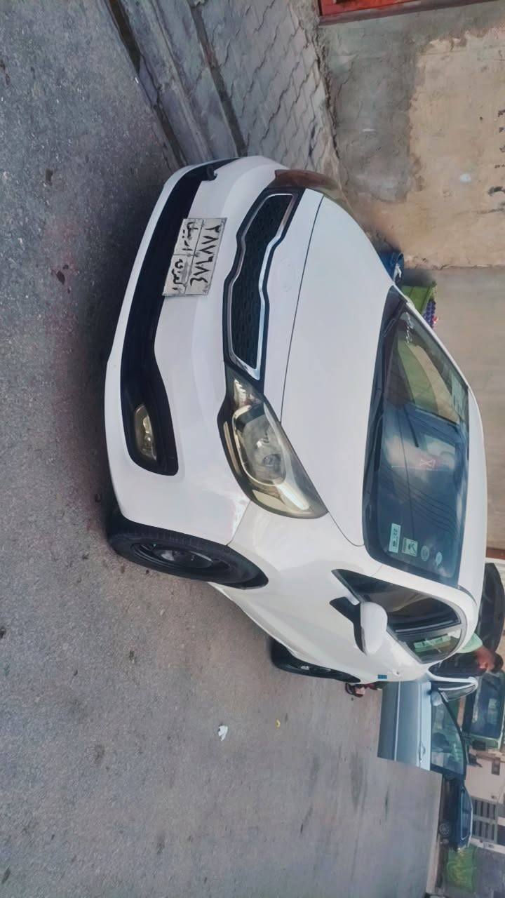 كي ريو للبيع مديل 13 سياره جاهزه بيه باردات فقط 85 بيه مجال التصال ***********
