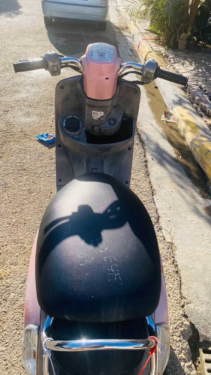 بوليس كفالة عامة ختم واحد وية المكينة دراجة ما بيهة اي نقص سعر ب٧٠٠ وبيهة مجال بسيط
مكان كوت داموك 
للاتصال***********
