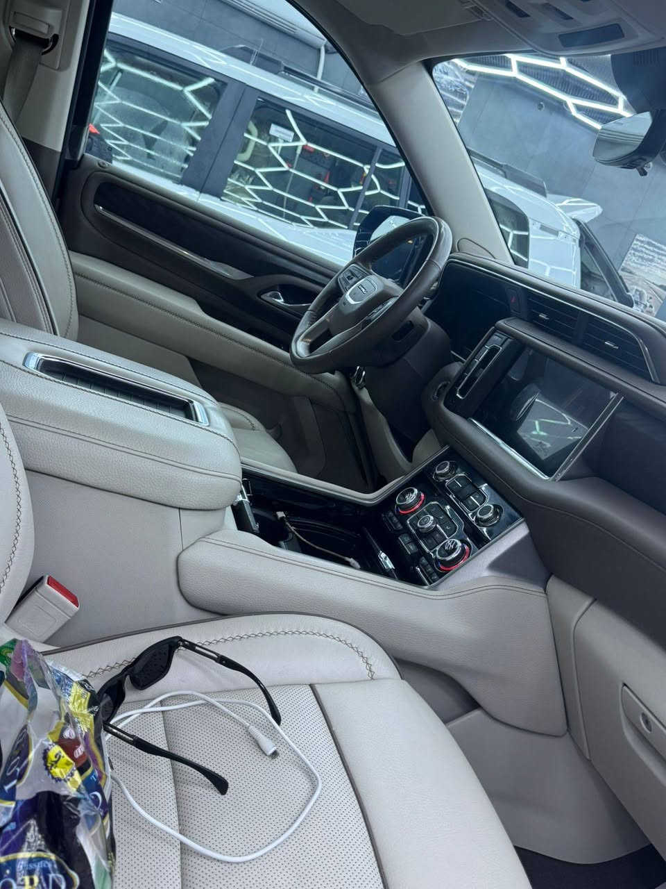 جي ام سي دنلي 2023 ( خـليـجـي )
ماشيه 30الف  فول فول مواصفات 
بيه رصعه ب جاملغ الخلفي 
مغلفه قبل شهرين  بيه تخم تاير 
محرك كير واير بشرط مامفتوح 
سيارة حيل نظيفة كلشي عل بلاد جديد 
سنوية هزة كلشي جديد مدفوع لـ
باسمي السنوية بشرط تحويل وغرامـة
سيارة مابيـها دينار مصرف كامل من كل نواحي
رقم صاحب سيارة ***********
