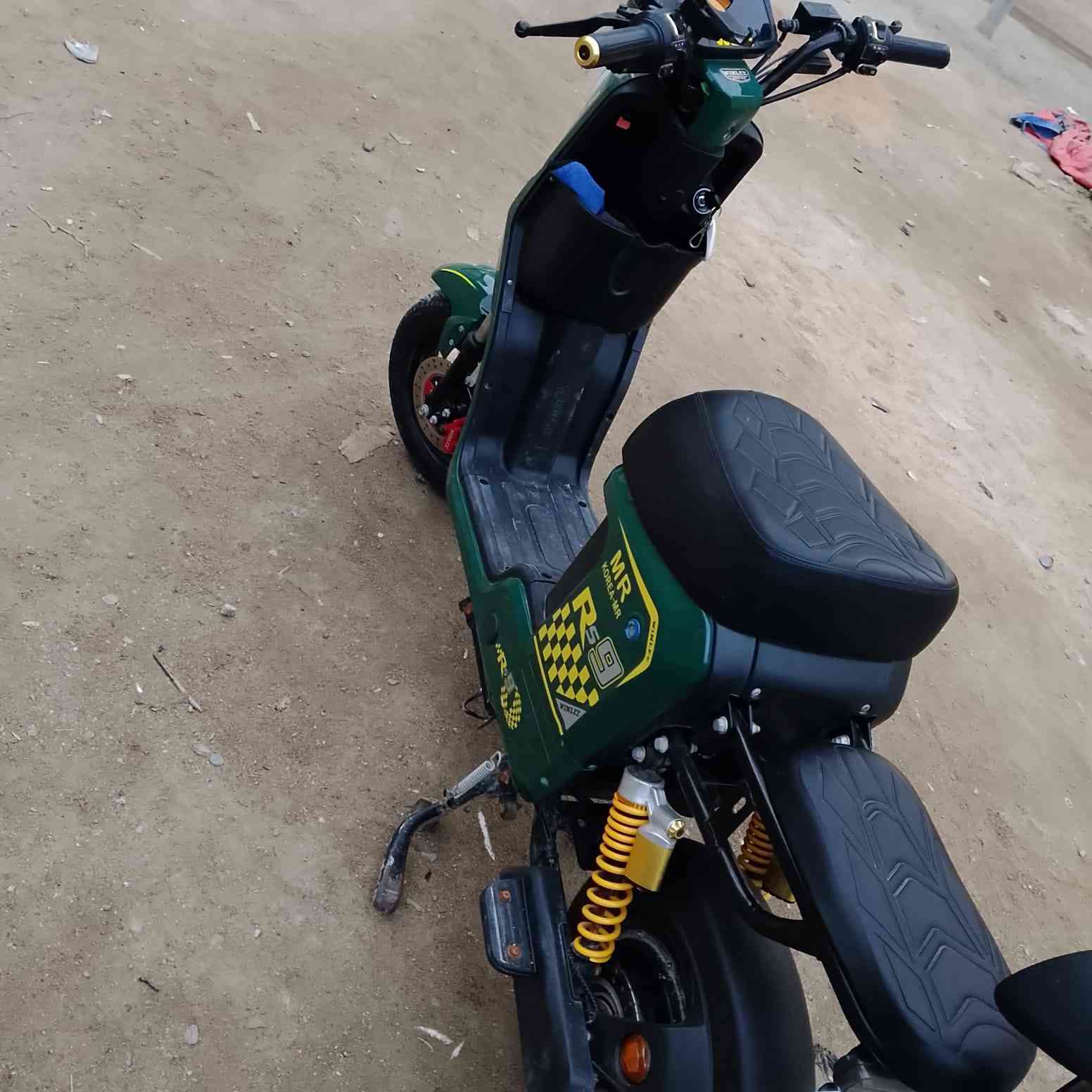 السلام عليكم هاي الدراجه للبيع RS9 مديل 2025 جديده بالكارتون ولا عطل بيها صارلي شهر من اشتريتها تشتغل كارت وسويج تشتغل لايت ولايت عالي واشارة ورباعيه جديده بالكارتون السعر 500 وبيها مجال رقمي :*********** يشتغل واتساب فقط مكاني بصرة الجزيره بشارع زين العابدين المو شراي لا يتصل
