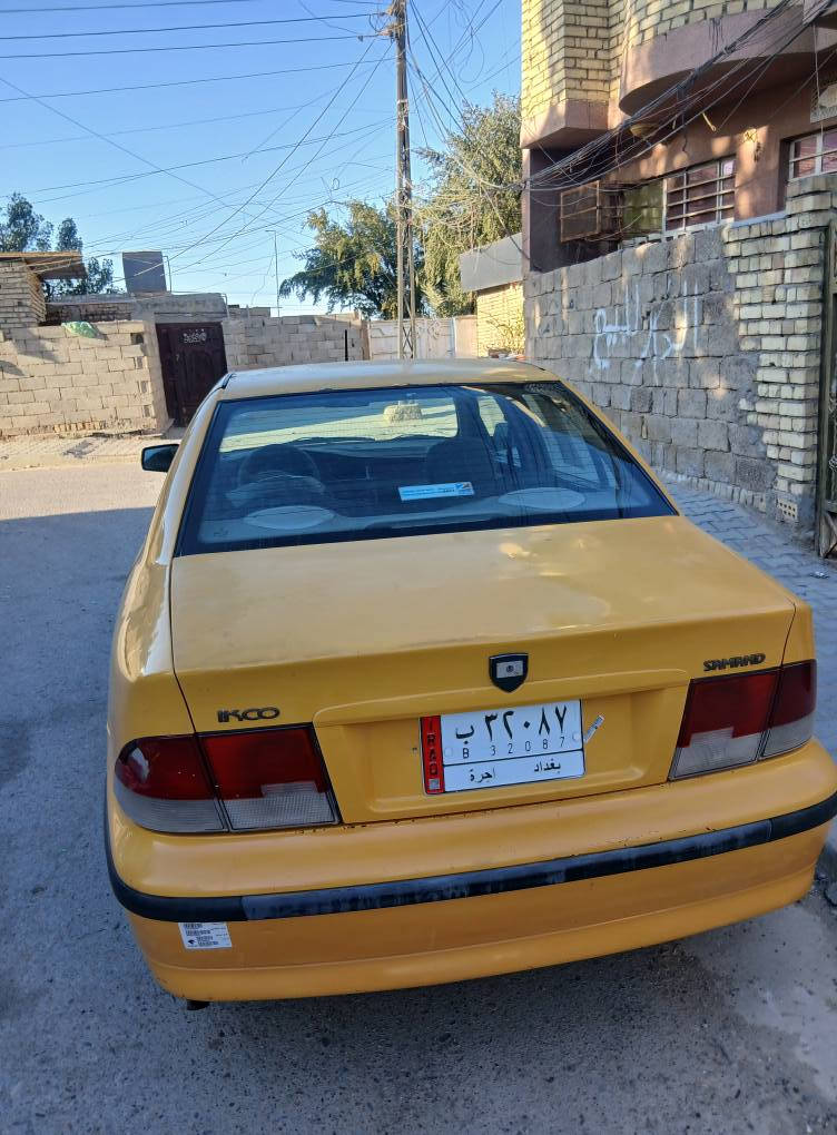 السلام عليكم
سمند موديل ٢٠١١
مكينه لا تنقيص ولا تبخير 
بيها كير فرنسي اوتو ماتيك 
بيها جاملغ امامي صبغ فقط 
تخم تاير جديد 
صدر جديد 
كلشي شغال 
رايدها ب٣٢ 
مكاني الشعب 
***********
