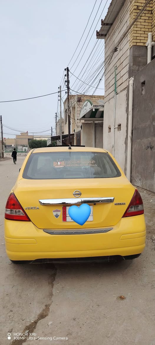 سلام عليكم خوان سيارة للبيع ياباني فيرزة موديل الفين وتسعة جاهزة مكينة كير حدادية تخم تاير شرط ربع ماتصرف عليهة 68 قفل مشروع وطني رقم بغداد مصفرة هياء ومرور ***********
