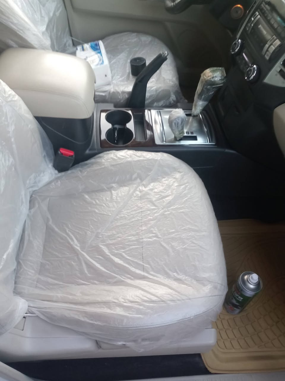 باجيرو 2015 حبتور بدون صبغ بدون تبديل جاهزه من كلشي والحبتور معرف مواصفاتها ماشيه 92 مكاني بابل السعر 187 وبيها مجال بسيط موبايل ***********
