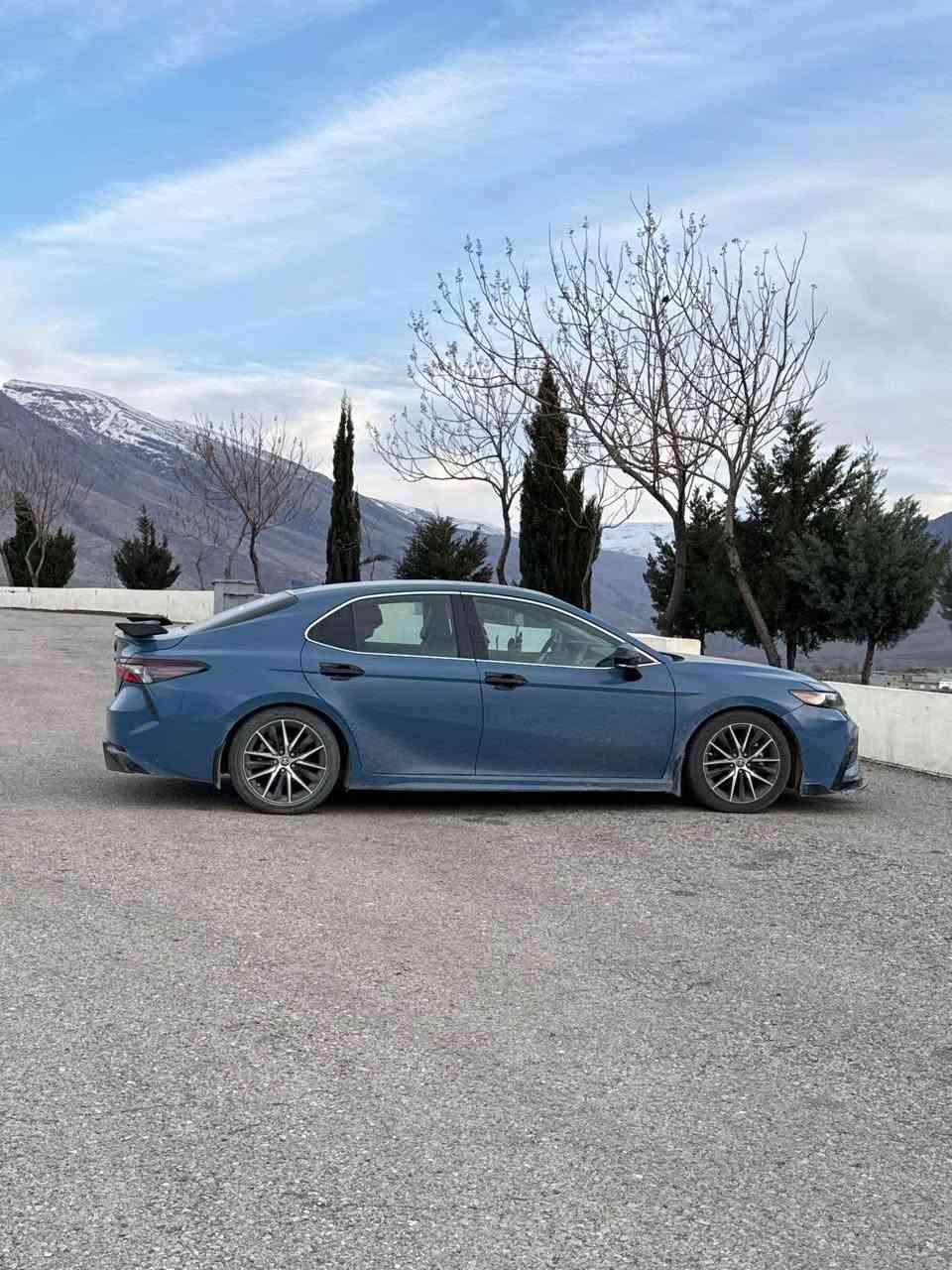 كامري 24 لون مميز فول مواصفات SE رقم بصره باسمي تحويل ثاني يوم حادثها جاملغ وبنيد ماشيه 63 الف كيلو سعرها 215 وبيها مجال *********** البصرة, العراق
