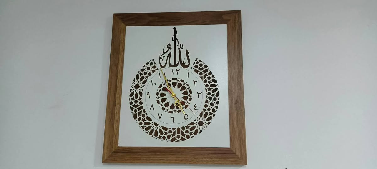 ساعات خشب ثقيلة يدوية الصنع MDF 🪚 
مع إمكانية نقش الصور الشخصية وكتابة الاسم 🔨
السعر 15 الف 💵
توصيل لكل محافظات العراق 🚗


**إذا كنت صاحب هذا الإعلان وتريد حذفه لأي سبب، رجاءا أرسل رسالة إلى الدعم الفني**