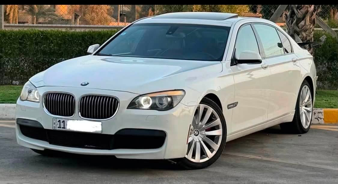 � سلام عليكم
BMW 750Li موديل 2012 🔥
سيارة فخمة، نظيفة، وجاهزة للاستخدام بدون أي نقص 
📍 الموقع: بغداد – بسماية
📞 الهاتف: ***********
   مواصفات سياره   
✅ الموديل: 2012
✅ ماشيه : 110 ألف كم
✅ الصبغ: 3 قطع فقط السونار مالتها بالصور 
✅ بدون أي دواخل – الشاصي مكفول
✅ رقم بغداد الجديد (تحويل مباشر)
المواصفات (Full Option):
✨ بصمة
✨ فتحة سقف
✨ داخلية جلد لون قرميدي مطعمة بالخشب
✨ مقاعد جلد كهربائية أمامية وخلفية
✨ تدفئة وتبريد للمقاعد الأمامية والخلفية
✨ Memory لجميع المقاعد
✨ مقود كهربائي متعدد الوظائف
✨ هاند بريك إلكتروني
✨ أبواب شفط
✨ ستائر كهربائية
✨ شاشة وسائط مع ماوس تحكم
✨ كاميرا خلفية
✨  (تبريد ممتاز)
✨ صندوق خلفي كهربائي
✨ نظام Auto Hold
✨ أوضاع قيادة متعددة
✨ حساسات أمامية وخلفية
✨ إشارات بالمرايا + مرايا قابلة للطي كهربائياً
✨ ويلات قياس 22 إنش
✨ دبل إكزوز
✨ زينون لايت
✨
🔧 المحرك مبدل جديد مع كفالة للمحرك والگير، والسيارة جاهزة بالكامل.
💰 السعر: 169 ورقة (قابل للتفاوض بالمعقول بعد المعاينة).
بالعافية عل ياخذها سيارة تجمع الفخامة، القوة، والراحة،
السونار مالتها بالمنشور
