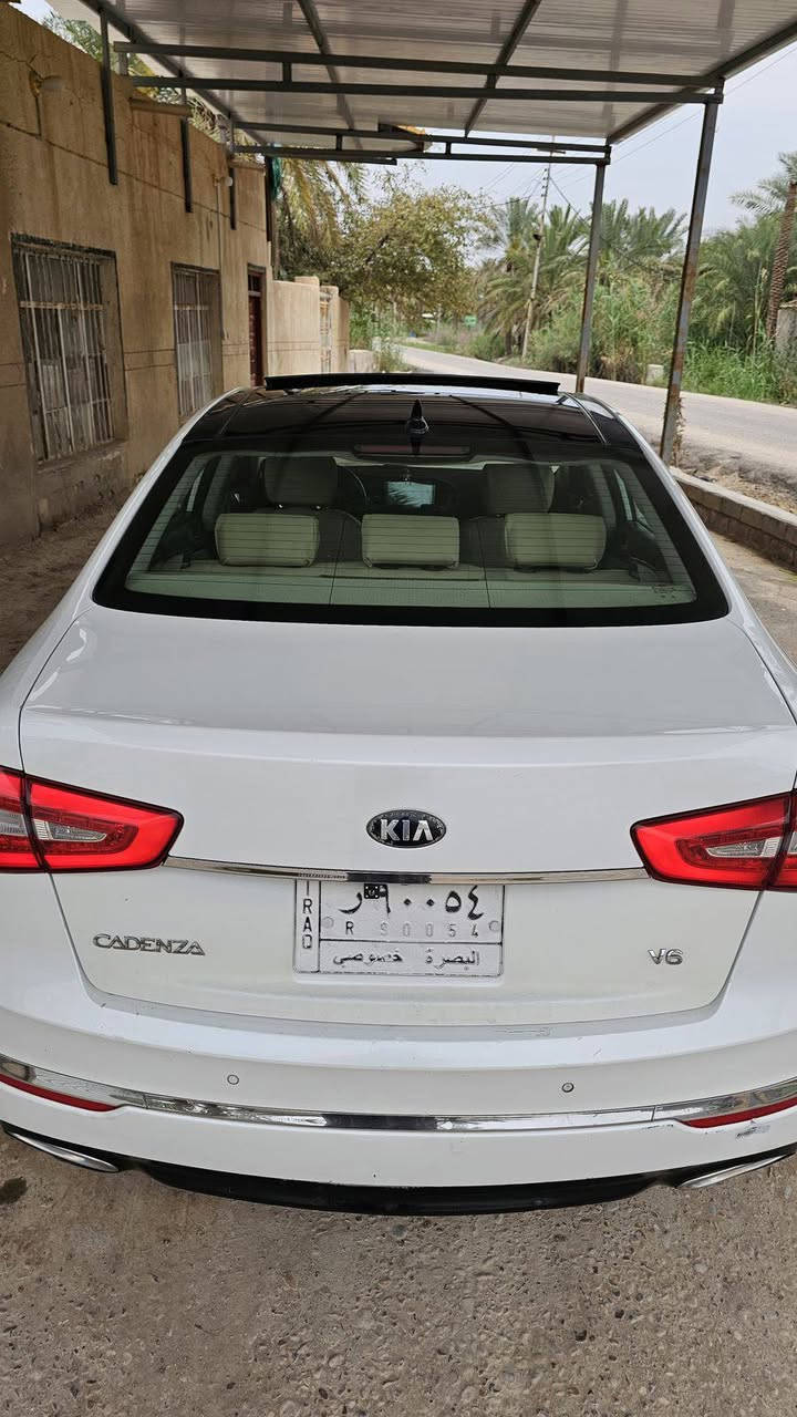 السلام عليكم كيا كادينزا للبيع فول مواصفات بصمة بنرواما كشنات خزن تدفئة تبريد اشارات ترحيب اشاير بالمرايات حساسات شاشة كامرة لايتات زنون كير مكينة حدادية كلشي جاهز  وبيها مواصفات خير من الله ضررها مدكر وباب ودحجات بسيطة مكانها البصرة الجمهورية للاستفسار الاتصال على هذا الرقم ***********
