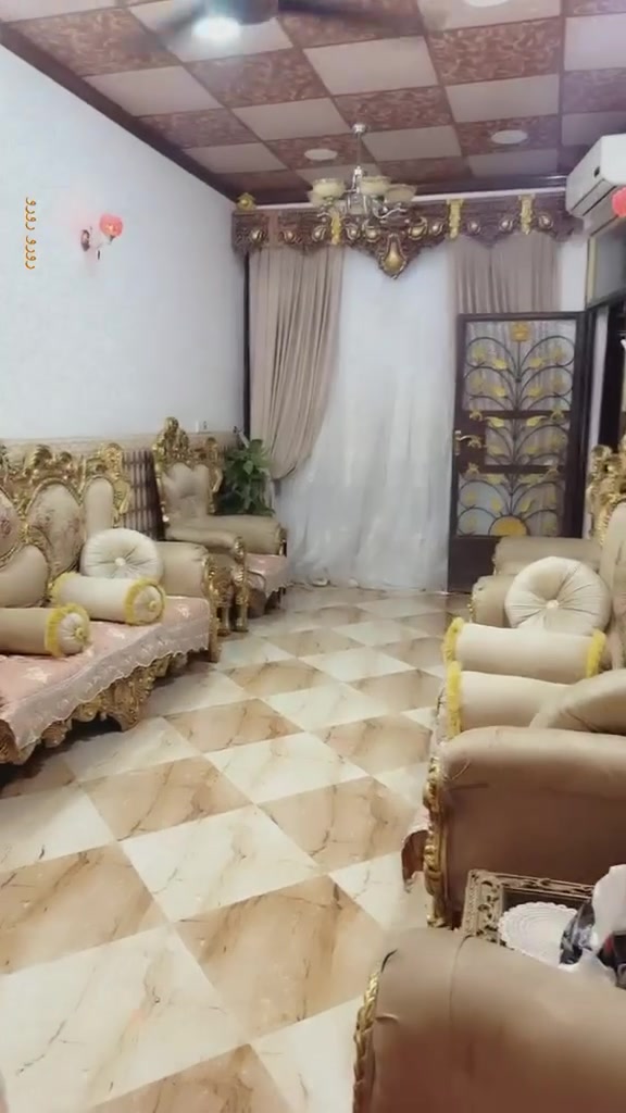 تخم كامل للبيع نضيف مستخدم شي قليل السعر 400وبي مجال مستعجل للبيع رقم الهاتف *********** او تراسل خاص

