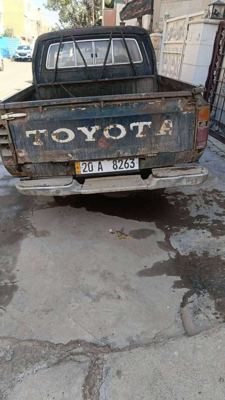 بيك اب تيوتا موديل ٨٣ محرك وكير بلادي هزة جديدة ورقم انكليزي وسنويه لغايه سنه ٢٠٣١ السعر ٢٨ ورقه مكانه الشعب للاستفسار الاتصال على الرقم *********** ابوعلي
