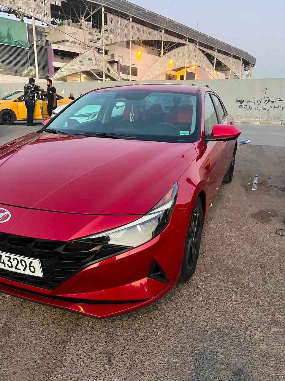 السلام عليكم ألانترة للبيع ٢٠٢٢ وارد أمريكي بصمة رادرات بيهة بس دعامية خلفية  والبنيد بي كلير من امريكا سعرها ١٣٥$ 
***********
