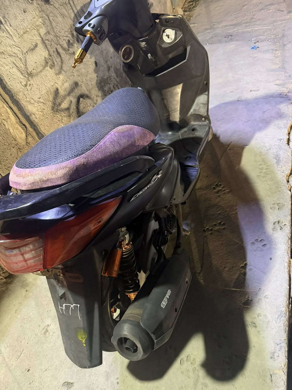 السلام عليكم سكنس فحل مكينه ٦٣ ما مفتوحه هنا من لخارج اجت هيچ وبيها تزويد كله اصلي وبيها ويل غراضها كله اصلي كلجات من لخارج رياضي تجي وتفحص اذا مو لبالك تاخذها بلاش مكاني الامين الثانيه *********** متواجد فقط واتساب
