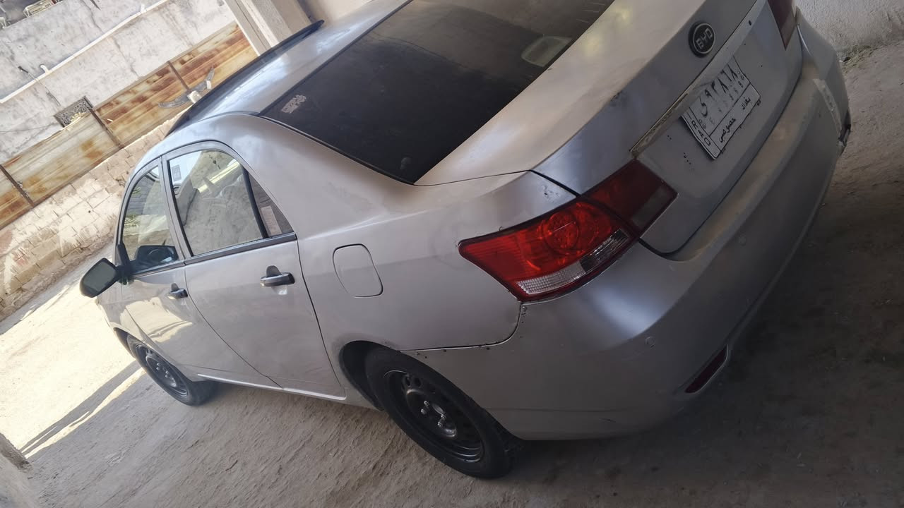 السلام عليكم بيوايدي مديل 13 كير عادي مكان  بصره كرمت علي السعر 30وبيهه مجال إنه مكلف بلنشر ‏‪***********‬‏
