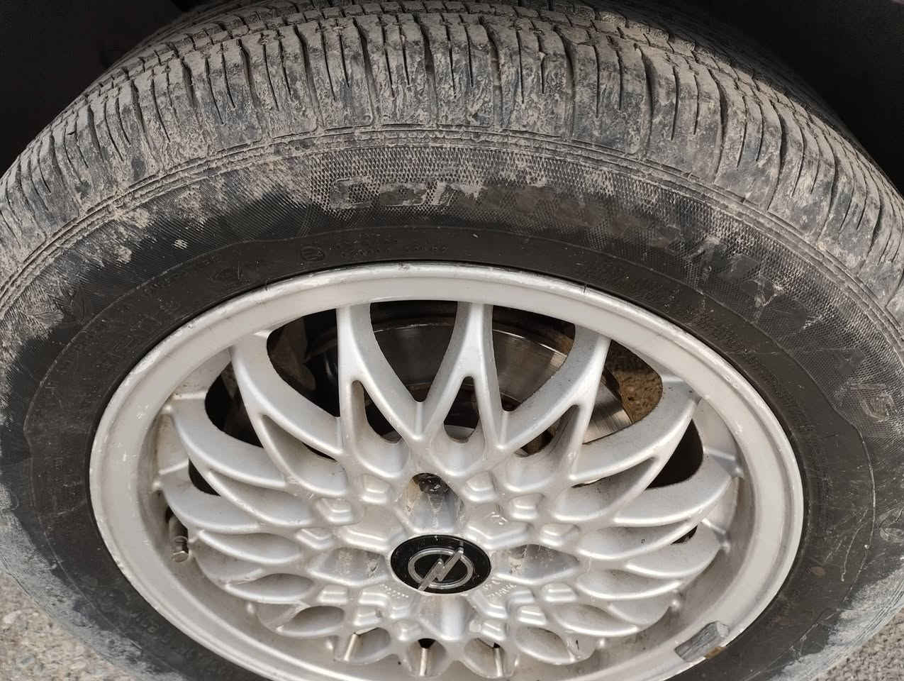 السلام عليكم ورحمه الله وبركاته للبيع خمسة ويل كب فكترة السعر 450000الف وبي مجال  العنوان الموصل حي البكر قرب مصور عين الذهبية للاستفسار الاتصال على الرقم ***********
