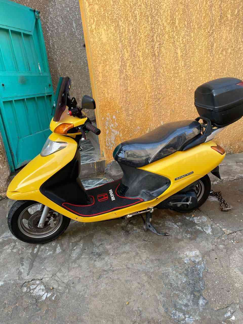 السعر مليون و ٢٥٠ الف عراقي راسلني خاص وخادم الطيبين جاهزة ابلادية بغداد الدولعي مال جناي ***********
