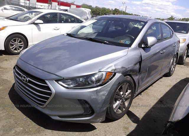 السلام عليكم.
النترا ٢٠١٧وارد امريكي
رقم ميسان دولي توه مجدده
فول مواصفات لمتد
مكينه٢٠٠٠ دوش
كشن جلد 
بصمه
فتحه
ضررها جاملغ موضح بلصوره
وبيه بل هلال الجاملغ الخلفي تقريبا شبر  
السعر 135$
للاستفسار ***********/واتساب
‏‪***********‬‏/اتصال
مكان السيارة واسط
