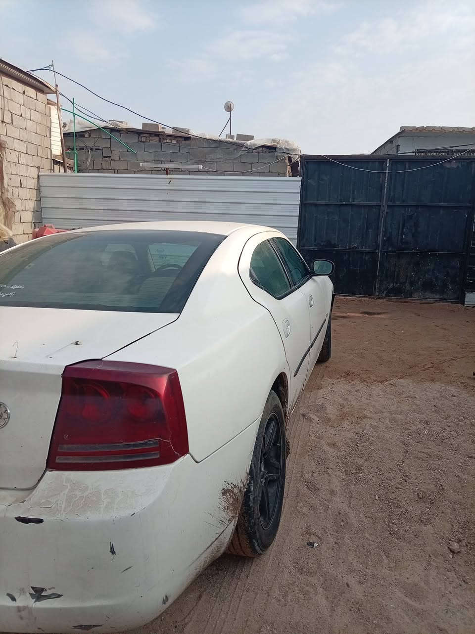 يا الله سلام عليكم جاجر ١٠ للبيع ادوات ادوات اتكفل بس السرقه سياره حلوه كير مكينه لوك نقصها بس المشط يتجفت لن ما اعرف شبي سياره كوم حديد شغاله وتمشي شاشه سماعت جدد حداده نص عمر مو حداده جديده كشر السياره شوف العين رقم شمالي بيها سنويه مكان السياره بصرة ابو الخصيب رقمي *********** سعر ٣٥ وبيها مجال لشراي
