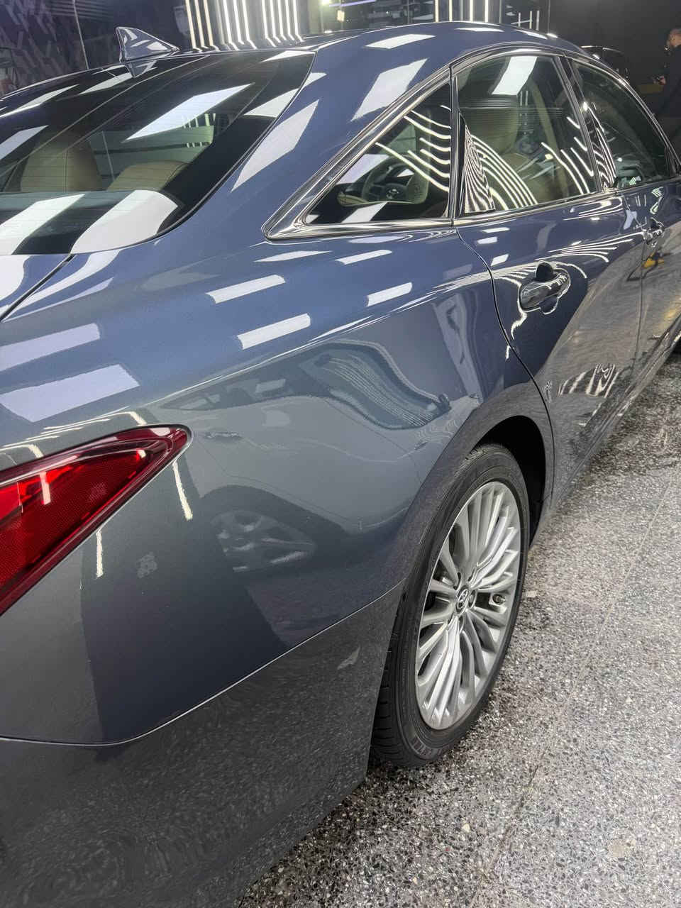 افالون 2019:
-وارد امريكي جاملغ ودعامية
-السونار مرفق بالمنشور
-لمتد فول مواصفات
-بانورما 
-رادار امامي خلفي كامرة خلفية 
-نقط عمياء تحذير الخروج عن المسار 
-شاشه اندرويد اوتو كاربلاي 
-تدفئة تبريد المقاعد الامامية والخلفية
-مصابيح لد نيون 
-ثلاث انظمة قيادة 
-دخول ذكي كشن ميموري ترحيب 
-ممشى 150 كيلو
السعر 21،000$ ماكو هيج سعر بالسوك كله
مكانها حي اور ال600 او مدينة الصدر
*********** بغداد, العراق
