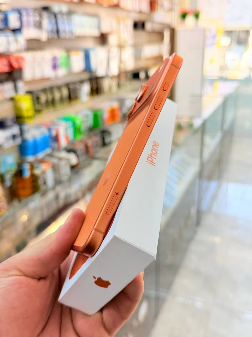 ✅  متوفر بيع بلنقد ولاقساط ✅
ايفون 17 برو ماكس شرق اوسط ذاكره 256 بطاريه 100 مشحون 30 مره يعني جديد نضافه ميه بل ميه خيال مال زلغ مابي كامل ملحقاته وتر بروف فحص حاسبه كله نورمال يعني ممبدل بي شي شرط تفحص بالوكاله نموذج M الأصلي ✌️
لون مميز (ومتوفر اقساط على مصرف الرافدين )تاخذه ضمان 5 ايام اي مشكله او عطل من المركز 
السعر مليونين و 75 الف ❤️❤️
العنوان بغداد البياع شارع 20 مقابيل علي العناب او الشيف السوري مركز الهاتف لاصلي 
📞📞***********
📞📞***********
