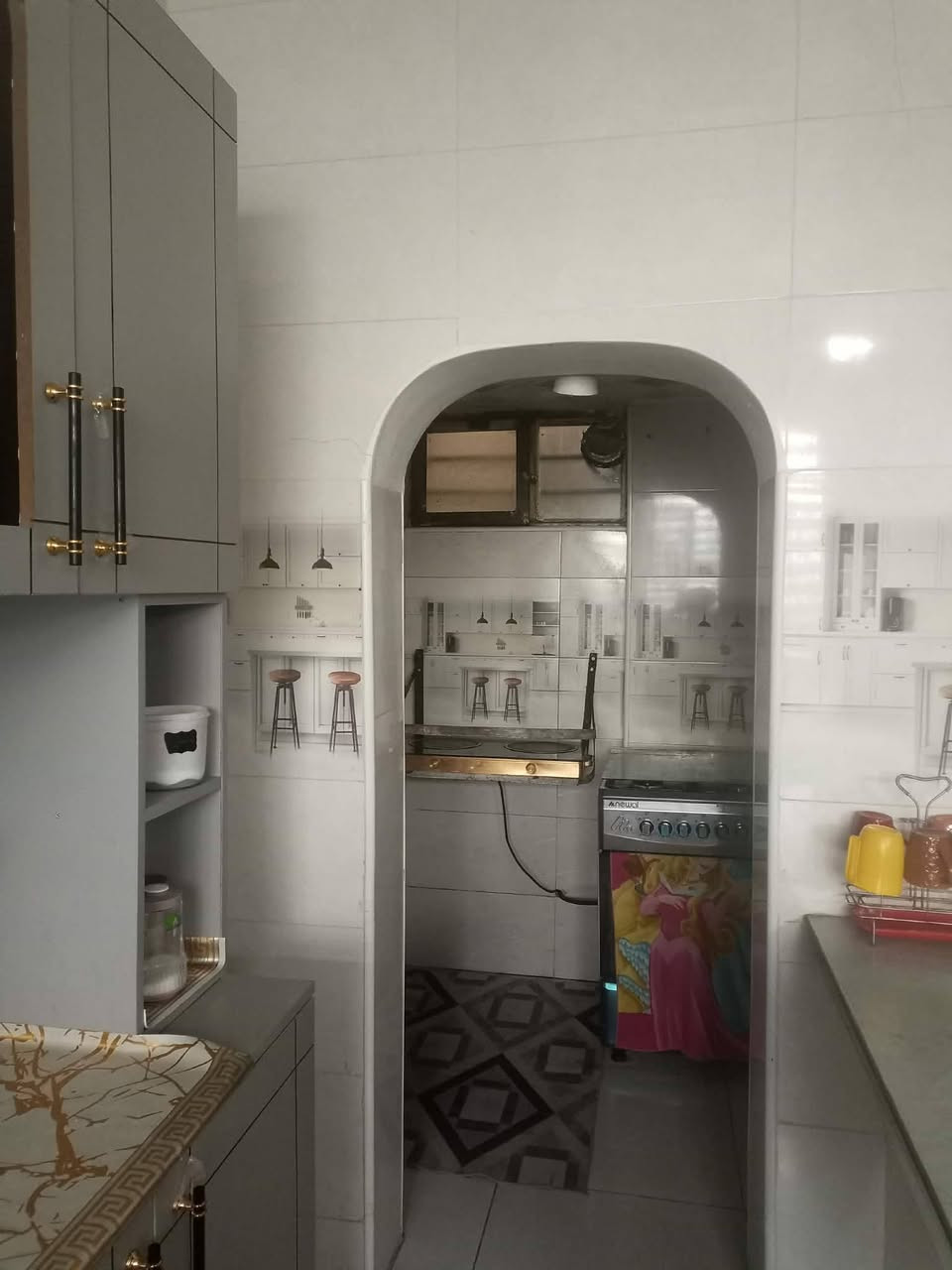 بيع للبيع مساحه 250 حي الزهور رقم صاحب البيت ***********
