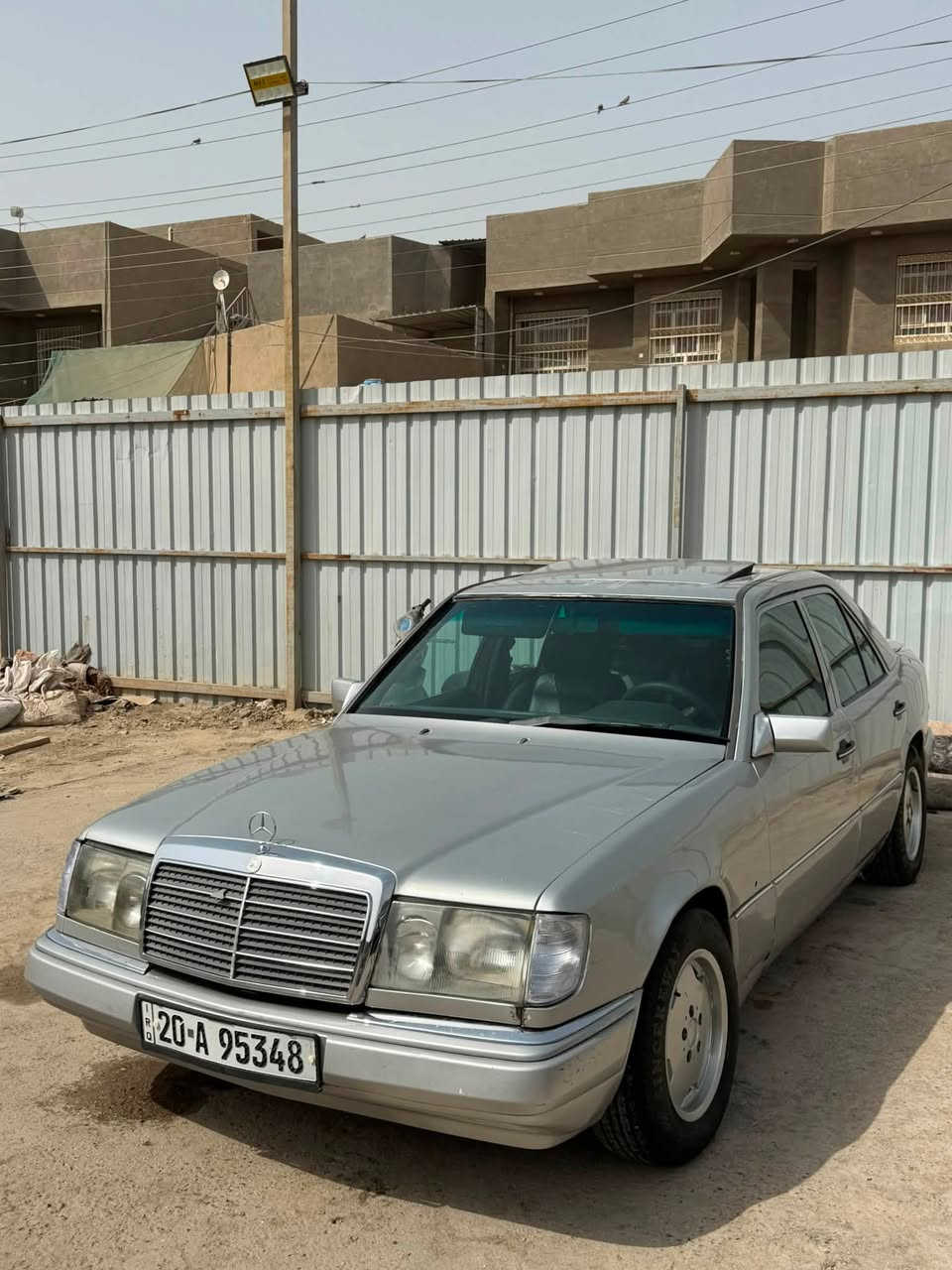 مرسيدس دب 300
للبيع
محرك 300 قبغ اسود
حدادية جديدة  
محرك كير حاوية 
داخل جديد
تبريد شغال 
السيارة باسمي 
السعر 55 وبيها مجال
مكاني بابل الحلة
***********

‭***********

