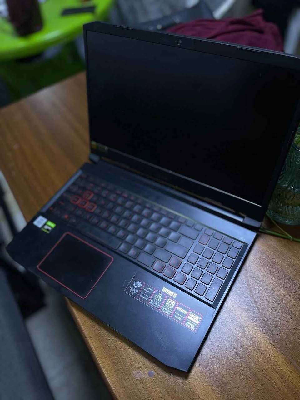 المعالج: Intel® Core™ i5-10300H (الجيل العاشر، فئة الأداء العالي H بسرعات تبدأ من 2.50 GHz).
 الذاكرة (RAM): 24.0 GB (مُرِقّاة لضمان سلاسة تامة وسرعة خيالية في المونتاج والبرامج).
 كارت الشاشة المنفصل: NVIDIA® GeForce® GTX 1650 بسعة 4 GB (ويصل حتى 16 GB مع الذاكرة المشتركة).
 كارت الشاشة المدمج: Intel® UHD Graphics (لتوفير طاقة البطارية أثناء التصفح).
 الهارد (SSD): سعة 715 GB فائق السرعة (لإقلاع النظام وتشغيل البرامج بثوانٍ).
 النظام: Windows10 Pro الأصلي (64-bit) مُحدّث بالكامل.
*********** النجف, العراق
