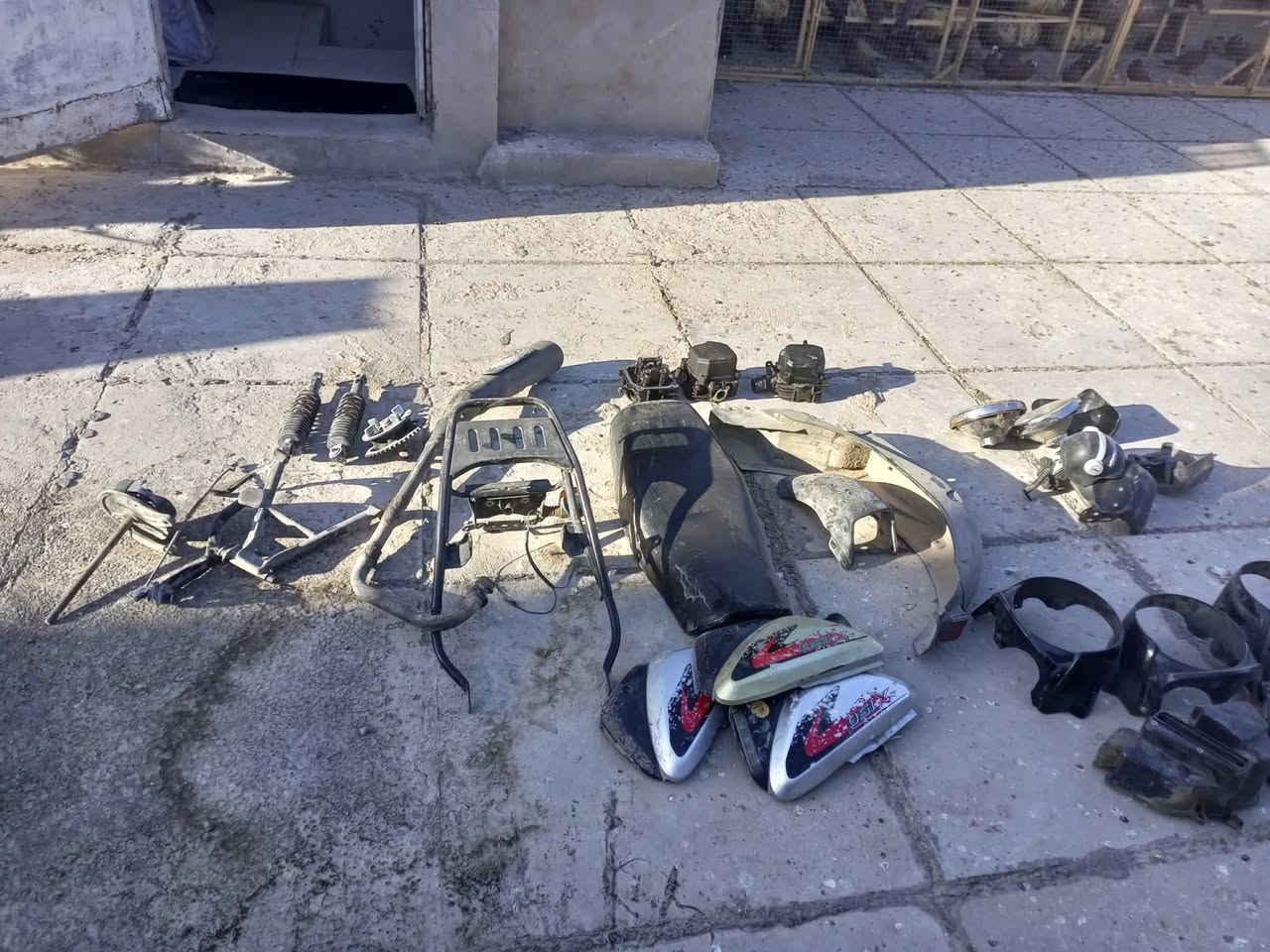 سلام عليكم غراض بوكسر شرط مال تفصيخ شتريد موجود  اي شي تحتاج خابرني تدلل الاستفسار عن هذا الرقم *********** بي.. واتساب
