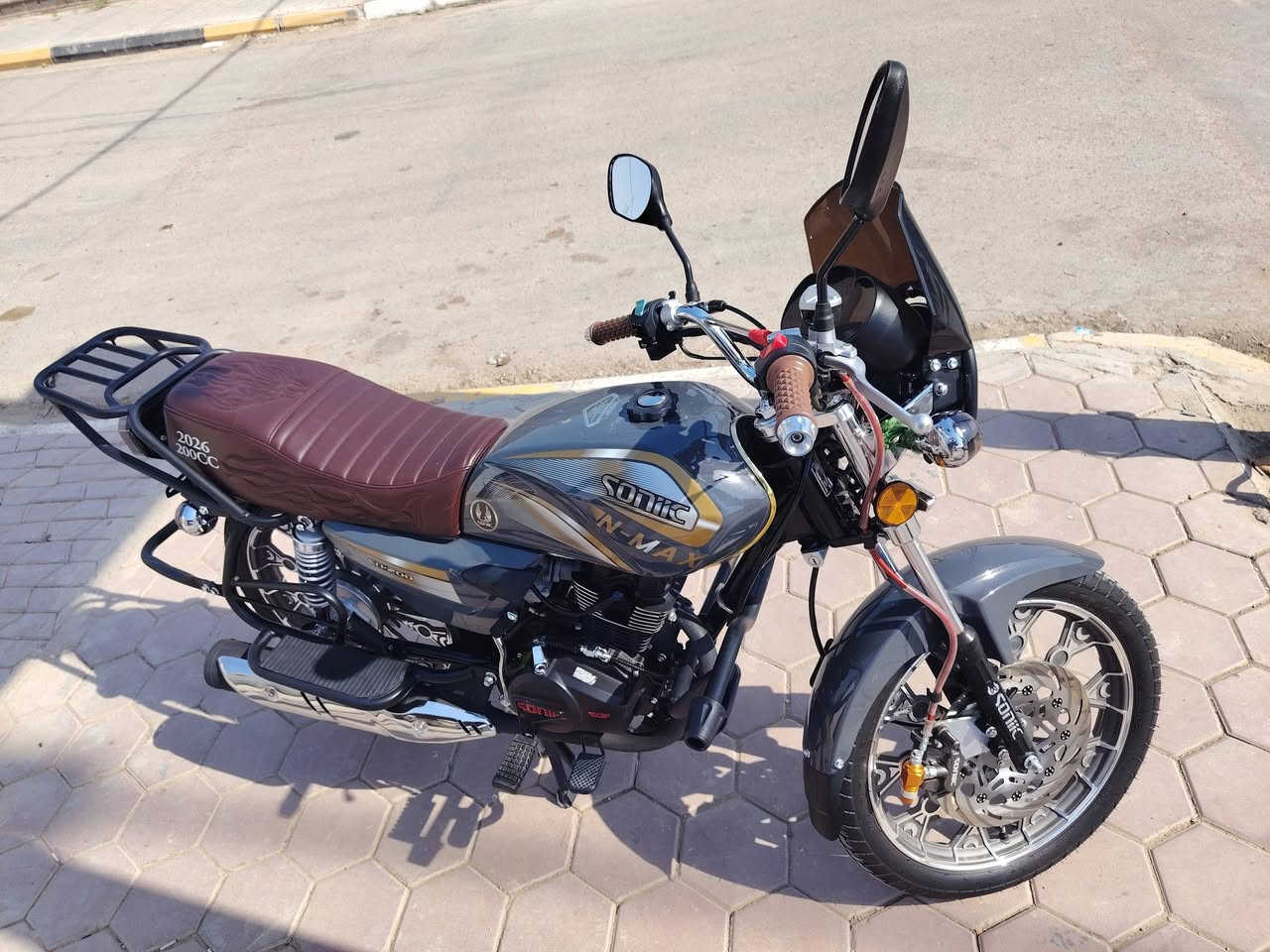 دراجه  للبيع موديل 26  بعده عل سحك  اول دهن شركه 
رقم تلفون *********** عنواني واسط صويره الشحيميه خاص ماعندي
