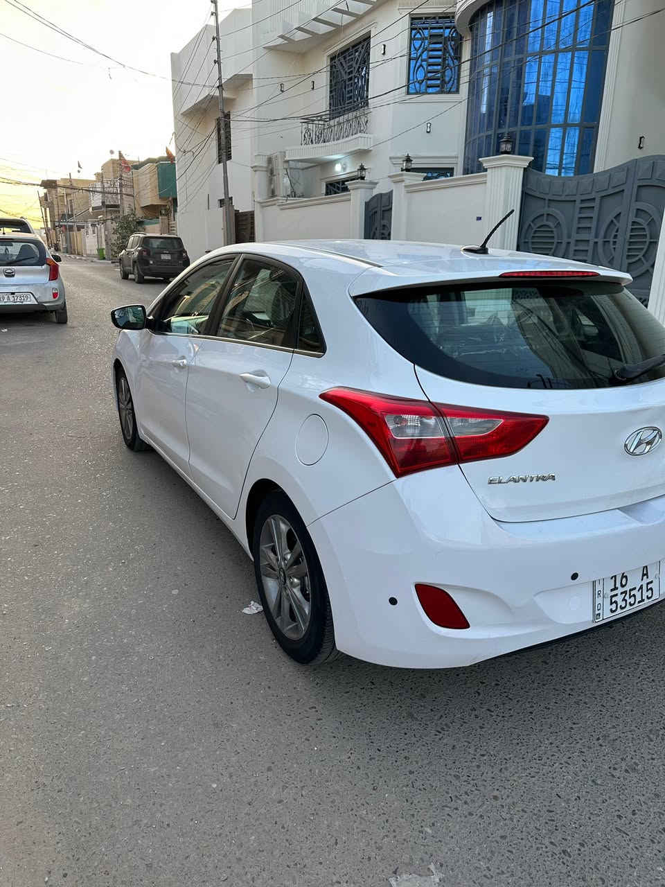 السلام عليكم للبيع النترا هاج باك موديل 2017
رقم قادسيه دولي سنويه لغاية 2030 
وارد امريكي حادثها جاملغ امامي مبدل بلادي بدون صبغ
بدون دواخل السياره بيه صبغ كد شبر بجنطه فقط 
وسونار مرفق معه المنشور 
تبريد تتفئه حداديه تخم تاير كله جديد
كير ومحرك على وضع الشركه بدون فتح 
حجم المحرك 2000
مكان السياره كربلاء
السعر 105 بيه مجال
للستفسار اكثر اتصل ***********
غير متواجد على الفيس
