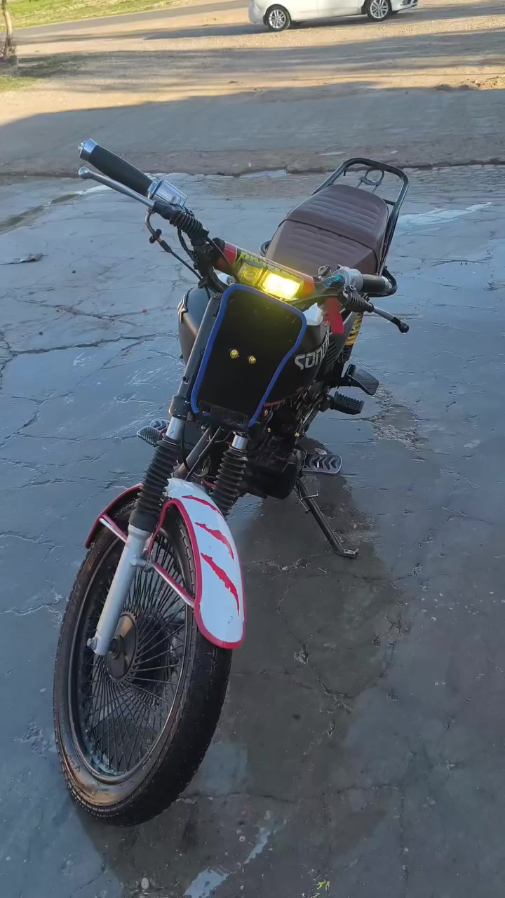 السلام عليكم شباب عندي دراجه للبيع موديل 19  مقفول الدراجه كل شيء ما بيها  محرك ماليا 150 سلف 5 جير   400,000 بمجال  يريد يطب لي خاص


**إذا كنت صاحب هذا الإعلان وتريد حذفه لأي سبب، رجاءا أرسل رسالة إلى الدعم الفني**