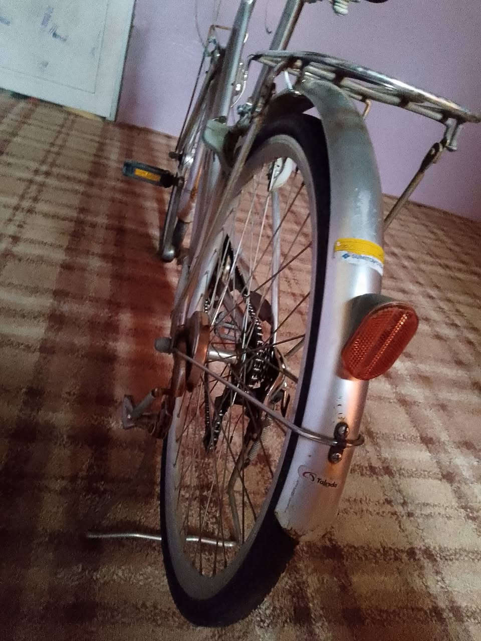 السلام عليكم بوسكلي للبيع حجم 26 جديد وضع شركه كلو شغال تواير كبس ويالتو عدله عين سحريه شغاله تبديلات شغاله السعر خاص ( بتفليسه مال مستعجل)#دائمن #وافقو


**إذا كنت صاحب هذا الإعلان وتريد حذفه لأي سبب، رجاءا أرسل رسالة إلى الدعم الفني**