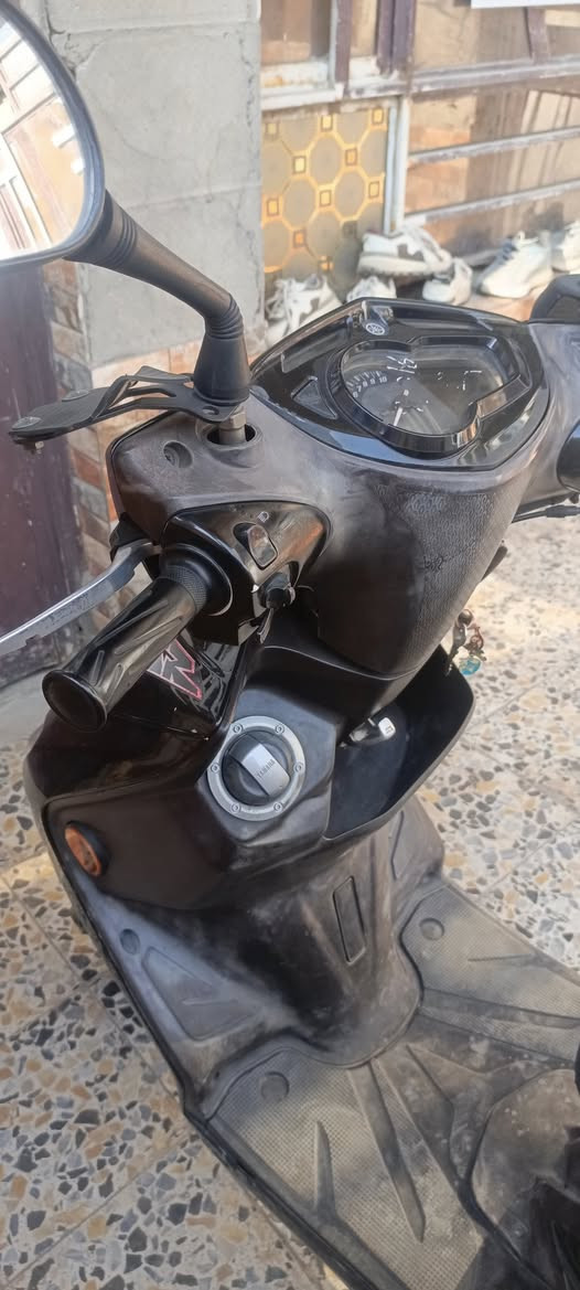 السلام عليكم حبايبي
دراجه سكني لد فحل ياباني قبق نفخ حساس استان دراجة مال رمبة نضيفة نضافته شوفت عينكم مكفولة من كلشي 
السعر مليون و350 وبيه مجال مكاني العبيدي وهذا رقمي خابرني أو راسلني وخادم ***********
