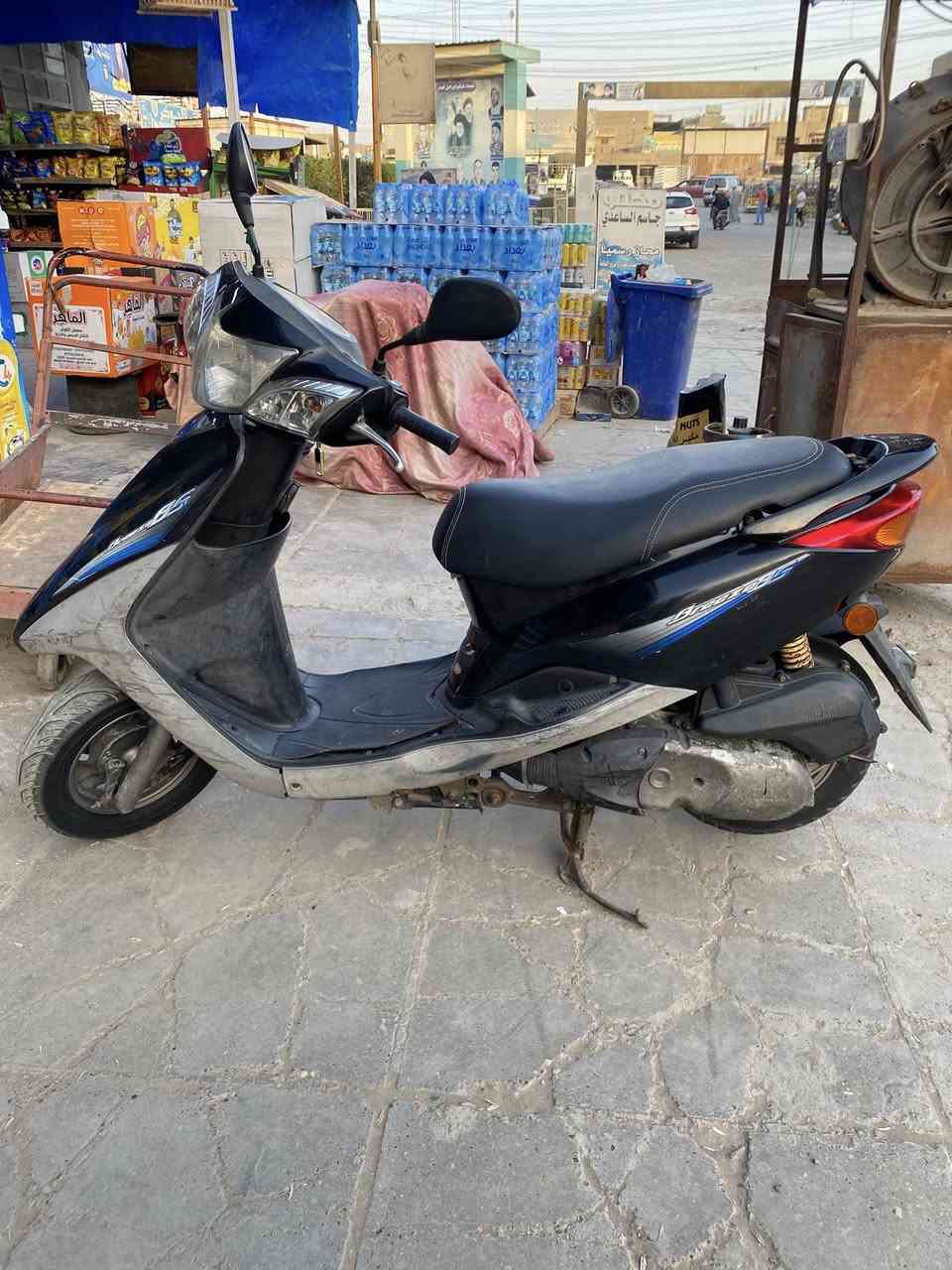 السلام عليكم ببغاء نوزل خطين الدراجه كلها بلاديه ومكفوله من كل نقص مكاني بغداد للاستفسار                                          ***********‬
