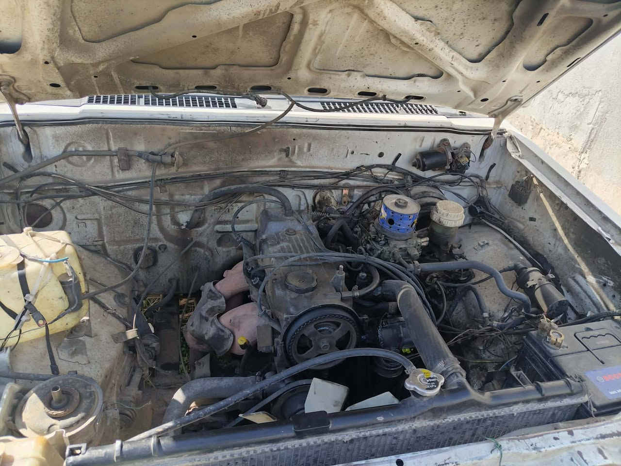 سڵاوی خوای گەورە تان لێبێت پیکاب مستەربۆشی شتێکی جوانو هەرزان گێڕومەکینەی بەشەرت موسو بڕاوە دەحمولێ دروای نیە پشتو پێشی کەپسە قەترە خایسو ڕزی وی نیە شانوسەقفی لۆک لۆکە  کارەبای هەموی ئیش دەکات مەکینەو گێڕو ئەکسلی  بەشەرت سحرەکەشی 16گەڵاو مەجال سەیارەکە حلوجە شوێنم قەڵادزێ یە لەخزمەن ئێوەی خۆشەویست دام بۆداواکردن مەسج بنێرە یان تێل بکە***********
