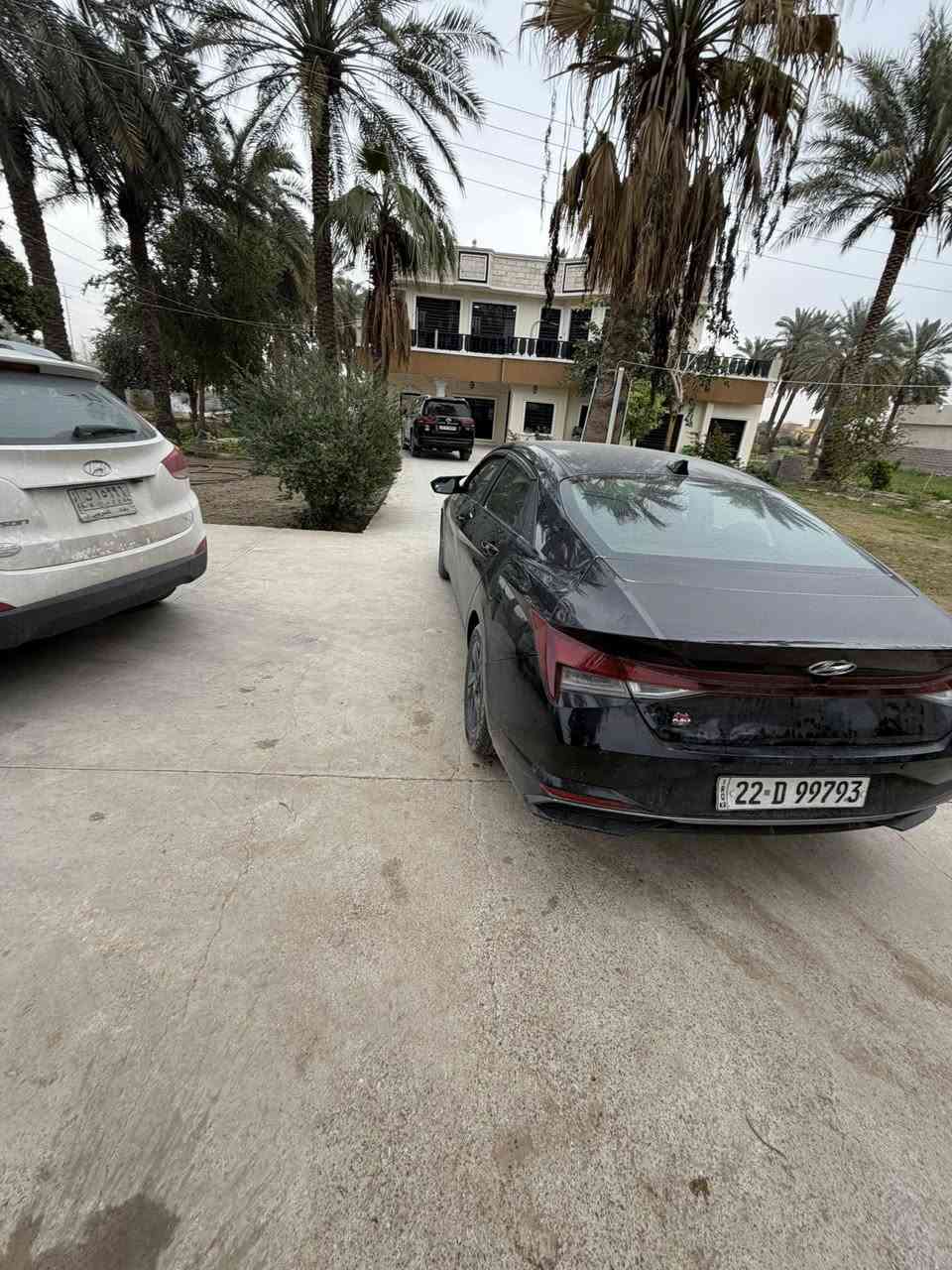 ⸻

🚗 Hyundai Elantra 2023 للبيع

🔹 وارد أمريكي
🔹 تحويل مباشر
🔹 الممشى: 59 ألف كم
🔹 السيارة: بدون صبغ (حادث طكة خفيفة بالجنطة فقط)
🔹 الحالة: نظيفة جداً وترجع بارد

✨ المواصفات:
 • بصمة تشغيل + دخول ذكي
 • نظام ترحيب
 • رادار
 • مواصفات معروفة ومتكاملة

📍 الموقع: بغداد / المدائن

💰 السعر: 14,300 دولار (قابل للتفاوض البسيط)
⚡ البيع مستعجل

📞 للاستفسار: ***********

