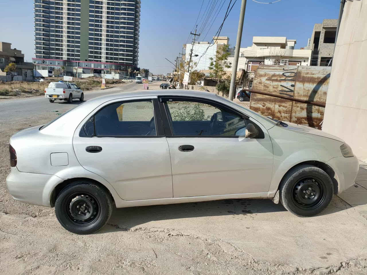 ئەڤیۆ 2006 بۆ فرۆشتن ڕەقەم سلیمانی تەکسی بوە کراوە بەخسوسی دەعمی نیە گیڕ و مەکینەی باشە خراپ نیە سعری 35 گەڵا لەسلیمانیم ***********
