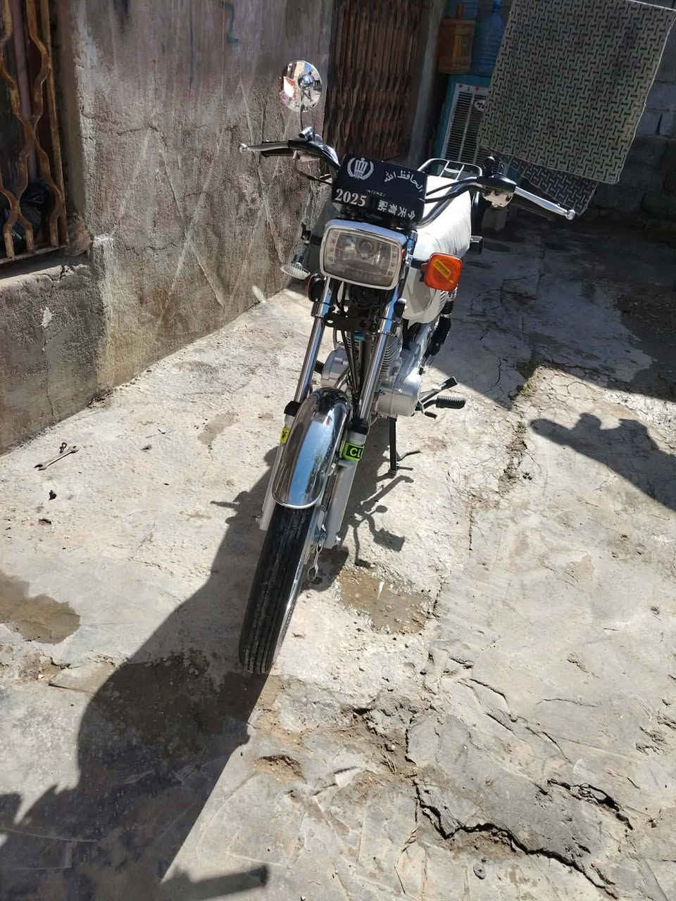 سلام عليكم دراجه للبيع موديل 25 سكنر دراجه فول نظافه مكاني كربلاء السعر 550 وبيها مجال الرقم***********
