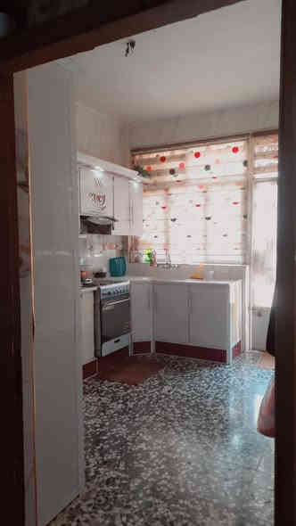 دار للبيع المساحه 100م مربع قاطين 
الطابق الاول أستقبال وغرفة نوم ومطبخ وملحقات
الطابق الثاني ثلاث غرف نوم وملحقات 
العنوان/ الشعله 
الدوانم شارع سكلة أبو موسى بنفس الشارع السعر 110 وبيه مجال *********** واتساب واتصال
