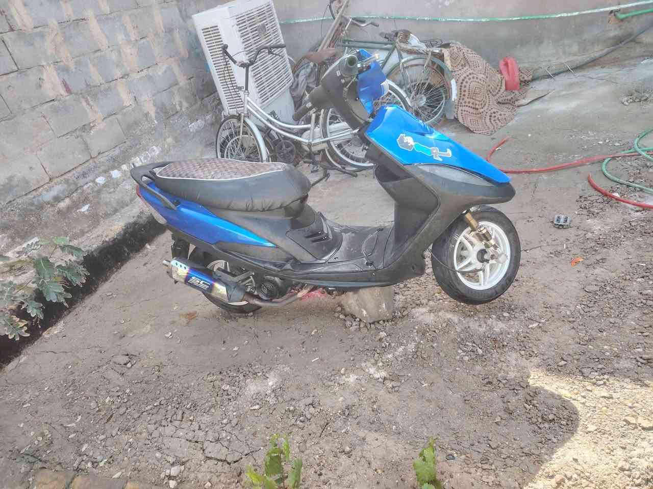 السلام عليكم شباب مكس عدل بيها هواي غراض مزوده وكدام عينك راعيها محتاز كلش اليريدها بي خير ويدلل السعر مالتها 500 وين اليدور الكطه مكاني نجف مشخاب هاذه رقمي *********** تحياتي الكم
