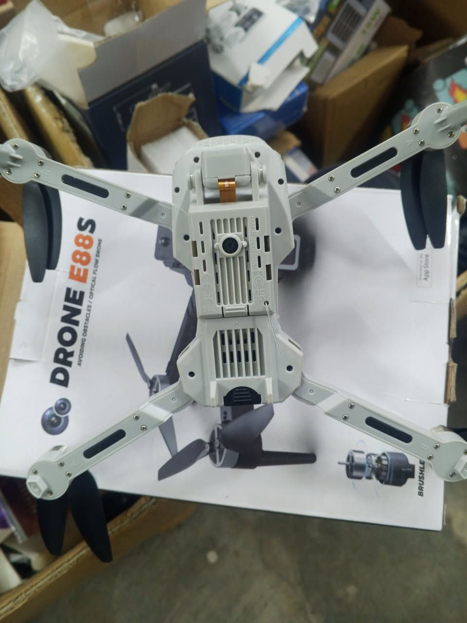 درون ثبات  وتحكم فول 
ملاحظه بس فطر بالكفر الخارجية ما مآثر عليه 
وعندي فيديو طيران داخل المحل 
السعر 55 وإذا تعتقد غالي 
عندي ب 20 وب10 هم متوفر 
وعندي توصيل كل مكان 
وشكرا


**إذا كنت صاحب هذا الإعلان وتريد حذفه لأي سبب، رجاءا أرسل رسالة إلى الدعم الفني**