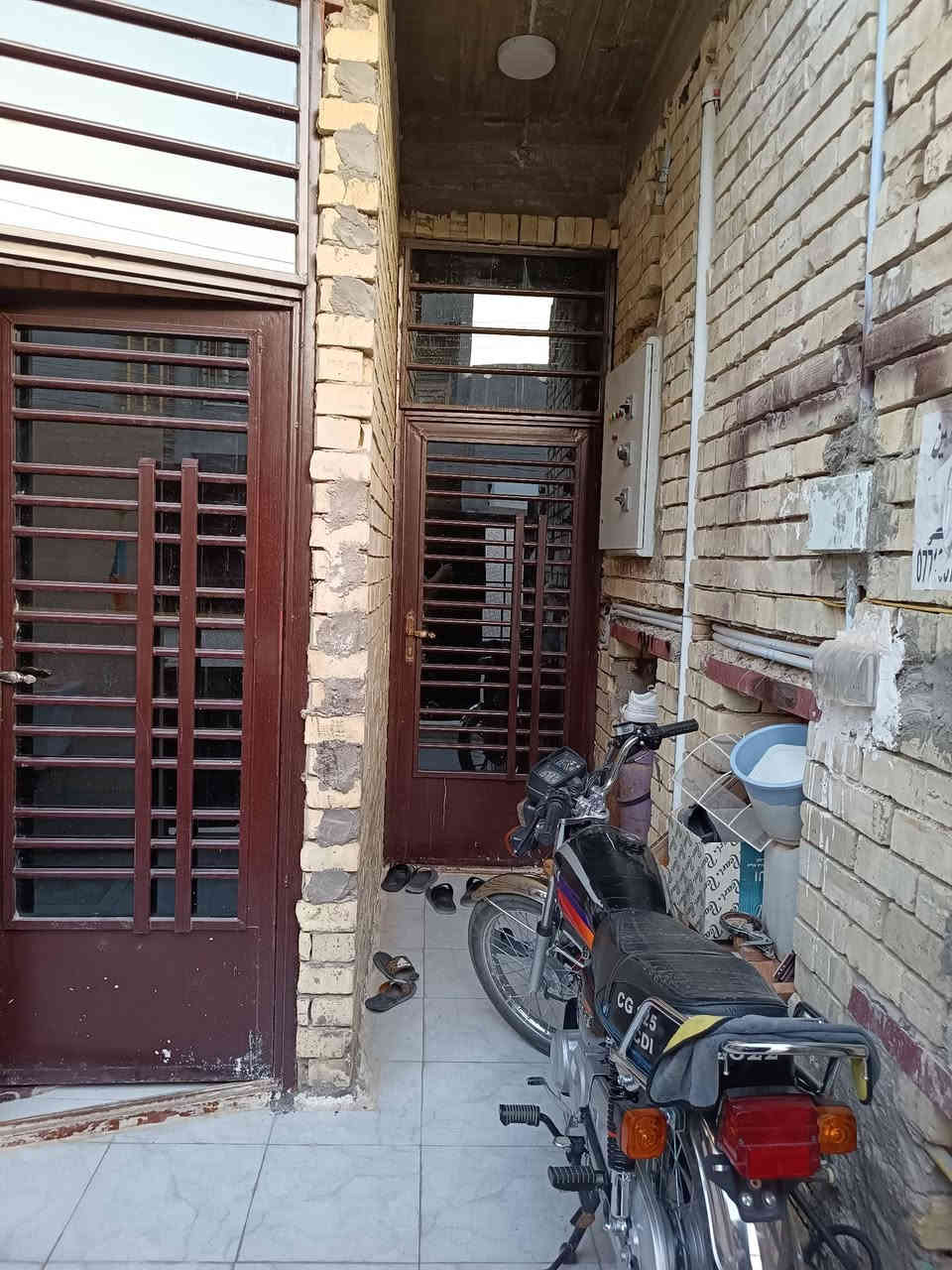 ‏‪
🏡بيت للبيع – في كربلاء المقدسة 

حي الميلاد / مقابل مجمع الدرة

 المساحة: 105م – طابقين....الواجهة 5*21 ....

عرض شارع 8

شارع تبليط

انترنت ضوئي

 3 غرف نوم

مطبخ حار/بارد

3 صحيات

 البناء طابوق

 جمهوري البناء ممتاز

 البيت حديث وجاهز للسكن

إسكان مطلوب: 55 مليون

 

📞 للتواصل: ‏‪0773 204 8562‬‏
