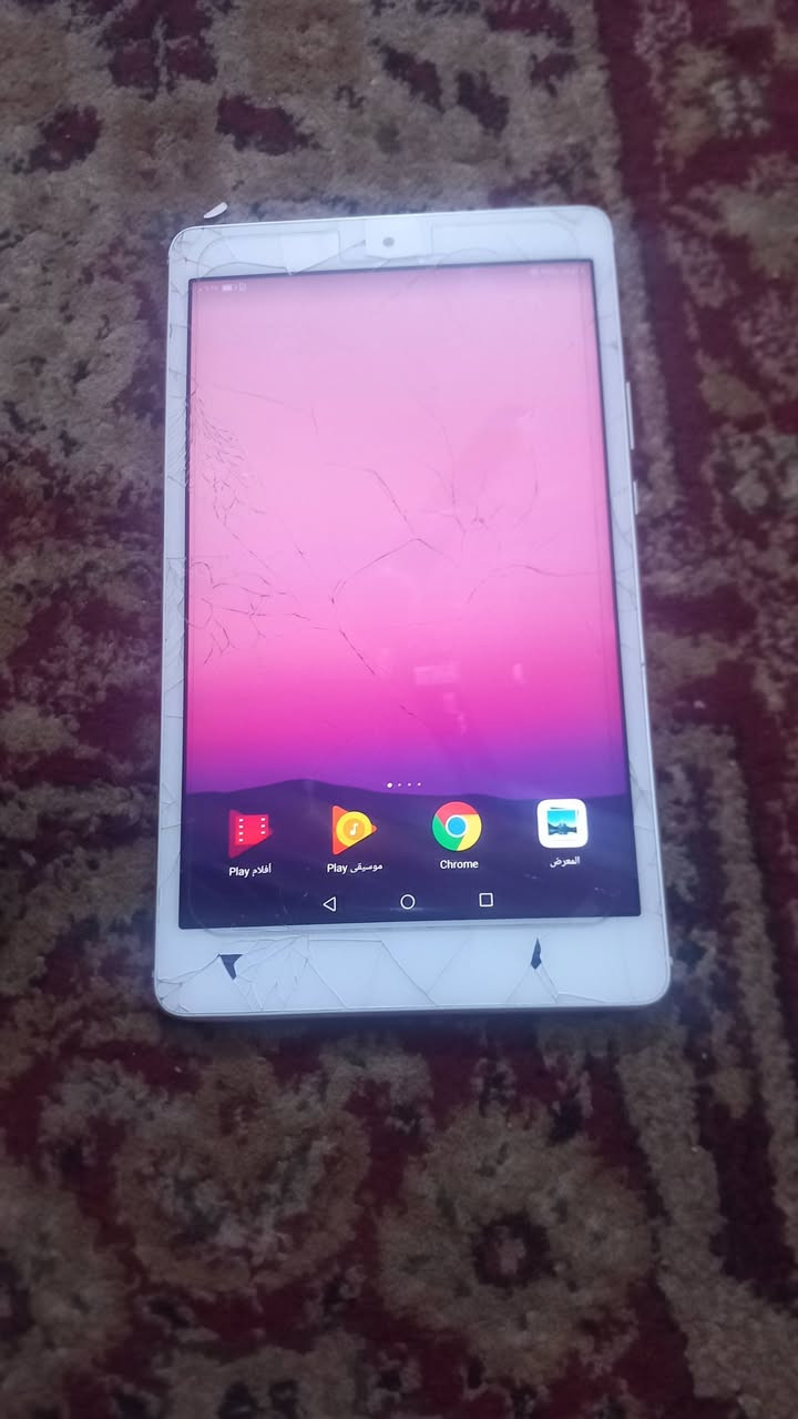 ايباد ذاكرة ١٦ سعر ٣٥ قفل فطور 
بل شاشه نفس مموضح مكان 
الامين الثانيه ***********
