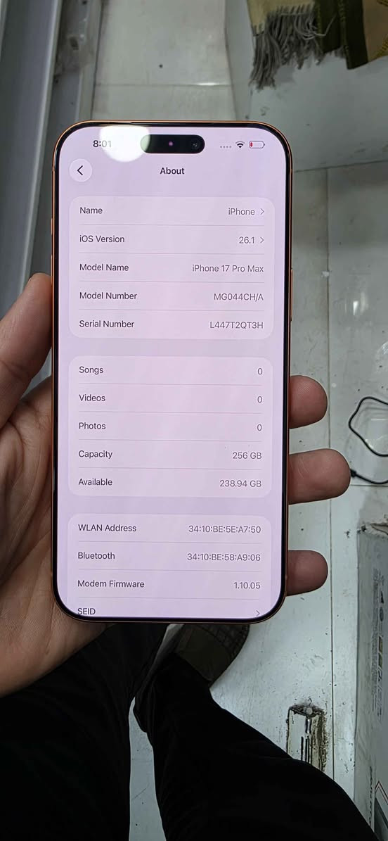 iphone 17 pro nax
Pattry/99
سێ شوختی بچوکی هەیە 
دوو سیم کارتە هەموو شتێکم لە وێنەکەدا داناوە
زەمانی ماوە بەس کارتونی لەگەل نیە
***********واتس
***********واتس أربيل, العراق
