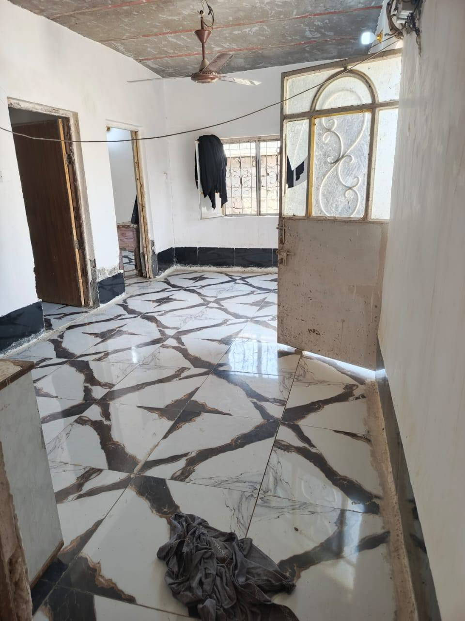 السلام عليكم بيت للبيع
***********
