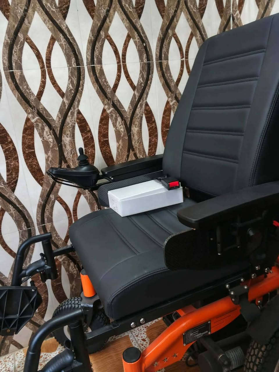 السلام عليكم يوجد عربانه شحن الكترونيه ذوي احتياجات خاصه للبيع للتواصل معرفه السعرى على رقم تالي ***********
