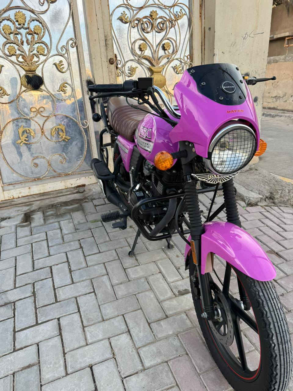 دايوان 24 للبيع مكفوله كفاله عامه رقم وسنويه باقي بس لوحات 
***********
