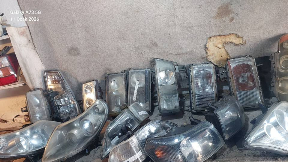 ئەم لایتانە بۆ فرۆشتن هەمووی بیلاد شریکەن ئەلمانین  بێ عەیبن  خاوێنن   لەهەولێر  ***********
هذني اللايتات للبيع، كلهن بيلاد شركة ألماني، نظيفات وما بيهن أي عيب.. من اربیل  ٠٧٥٠٧٤٧٧٧٢ أربيل, العراق
