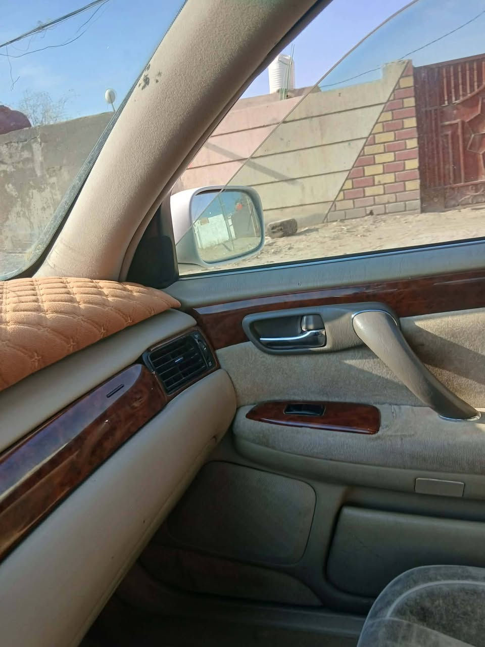 سلام عليكم
سياره ملكه أدوات بيها كصتين
حداديتها قبل اسبوع مسوينها..
تخم تواير ٨٥بالميه
السياره احلى من الصوره وحيل تعبان عليها صاحبها والي ياخذها يترحم عليه...
موقعي ذي قار قضاء الغراف 

رايدها ب٤٢ وبيها مجال
الشراي يتصل وبيه خير ويدلل
***********
