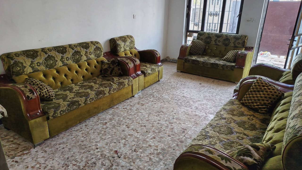 للبيع السريع
للبيع تخم قنفات ١٠مقاعد تفصال الخشب الثقيل
العنوان حي الجهاد /الحمدانيه /خلف جامع وحسينية علي ولي الله
الاتصال على الرقم  ***********
