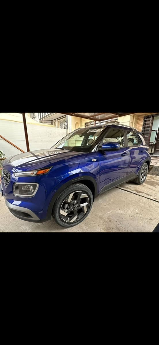 السلام عليكم
-السيارة هونداي - فينو  
-موديل :2023
رقم السيارة : بغداد الجديد 
-محرك 4 سلندر 1600 دبل نوزل   
-نوع الضرر : السيارة مضروبة بامريكا عندي صور ضربتها 
-اللون : أزرك 
-شاشة كبيرة
-كامرة
-ويل كب حجم 17
-مانع انزلاق ABS 
رادارات خلفيه + نقطه عمياء
ثلاث انظمة قيادة ( اعتيادي-رياضي-اقتصادي )
 مداخل USB
شاشة اعطال
حساس اطارات
كشنات جلد بلادي
وكشنات تدفئه وتبريد 
واحد على واحد 
بصمه 
هاتف :***********
 عنوان سياره بغداد شارع فلسطين
