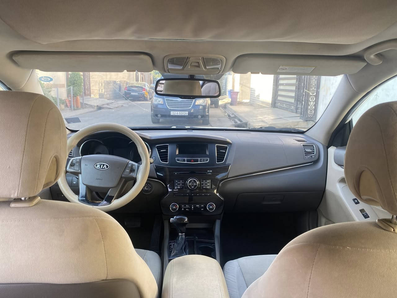 🚗 للبيع: كيا كادنزا 2011
📍 مكان السيارة: كركوك
📞 للتواصل: ***********
💰 السعر: 105 ورقة 
🛠️ المحرك: 6 سلندر – V6

⚠️ أضرار السيارة:
• نصف الجاملغ الأمامي والجاملغ الخلفي جهة السائق
• كفالة المحرك والكير

⚙️ المواصفات: فول مواصفات
• فتحة سقف بانورامية
• مقاعد كهربائية
• حساسات أمامية وخلفية
• بردات جانبية 

📌 تفاصيل إضافية:
• رقم السيارة كركوك الدولي الجديد
• باسم المالك تحويل مباشر
• لون السيارة أبيض
• تحتوي بطاقة بانزين
